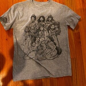 Disney Gray Short Sleeve Tee with Graphic Design
